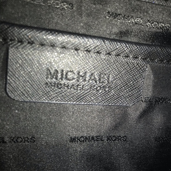 Michael Kors Frame Out Large Leather Tote handbag - Picture 7 of 8